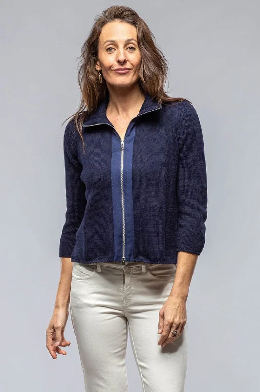 Crete Zip Sweater In Navy