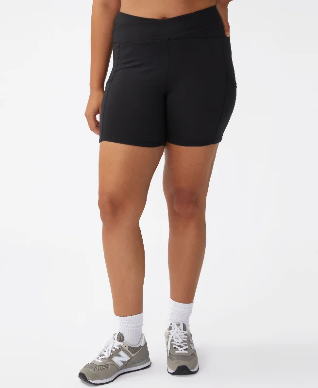 Trendy Plus Size Active Ultra Soft Pocket Bike Shorts